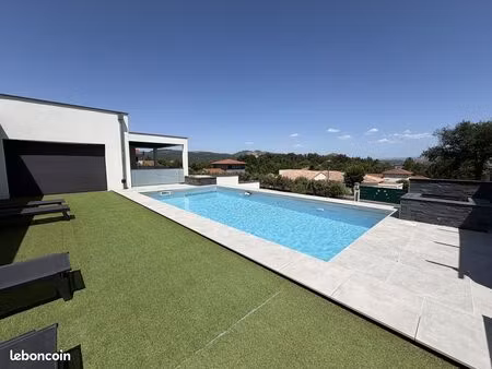 villa 6 pièces 155 m²