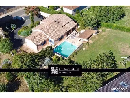 villa 5 pièces 176 m²