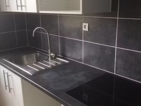 appartement t4 de 75 m² à châtenoy-le-royal – 830 /mois charges comprises