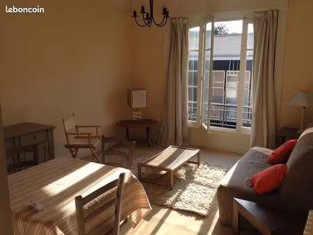 entre gare et république. t 3. 70 m2