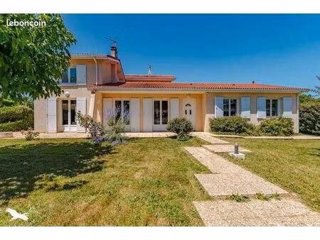 maison 8 pièces 177 m²