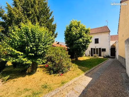maison 3 pièces 77 m²