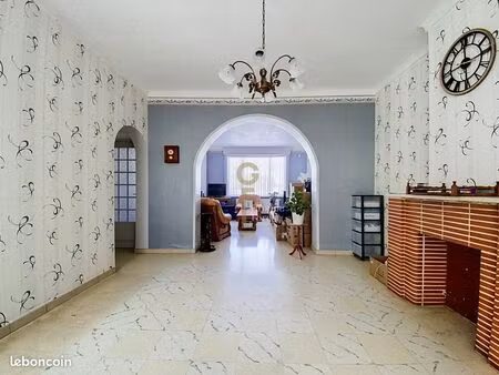 propriété 6 pièces 145 m²