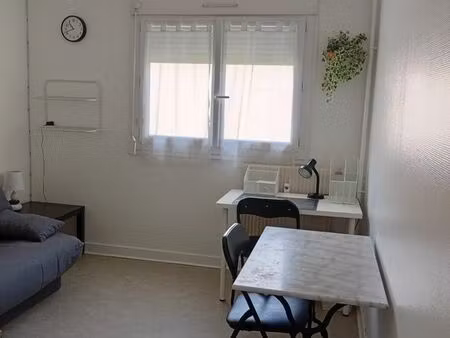 petit studio meublé à chamalières
