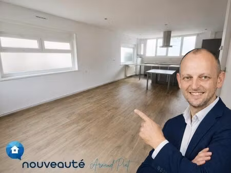 immeuble 10 pièces 111 m²