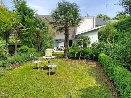 maison 8 pièces 271 m²