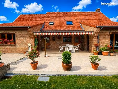 pavillon 6 pièces 285 m²