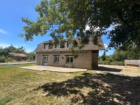 maison de 5 pièces de 117 m² à hardencourt-cocherel
