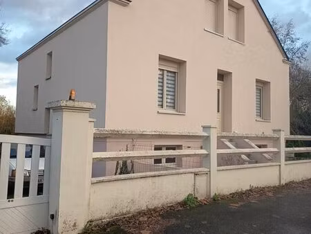 maison sous-sol complet – terrain 1083 m² – 3 chambres