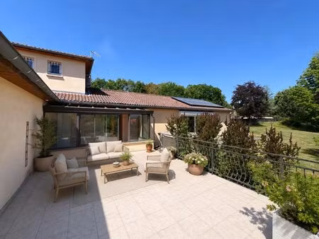 superbe maison familiale de 257.86 m² à orléat