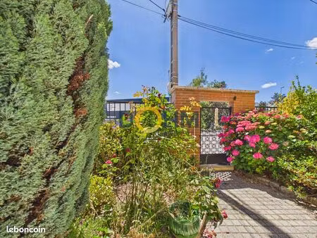 propriété 10 pièces 200 m²