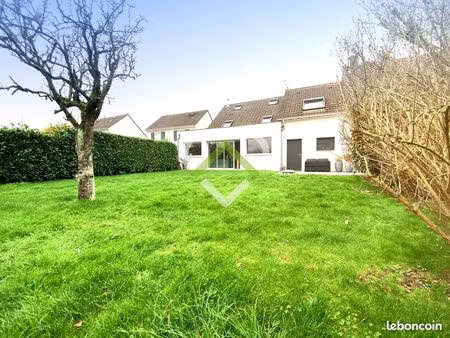 maison 7 pièces 145 m²