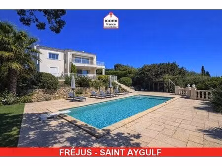 var - fréjus (83600) - a vendre - villa t8 divisee en un t3 et un t4 - terrain 1100m² -...