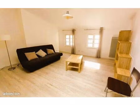 grand t1 de 34m² à niort  idéalement situé au centre ville  à louer meublé