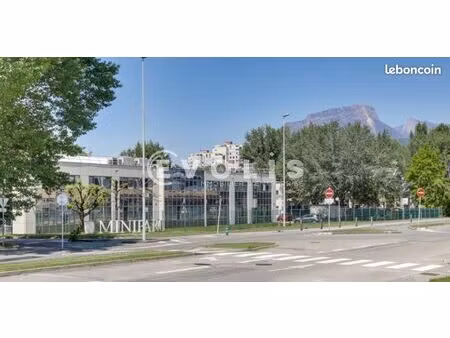 bureaux 778 m²