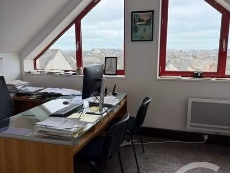 bureau 88 m²