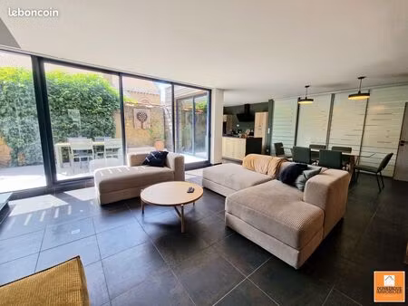 maison 5 pièces 157 m²