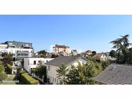 f2 balcon