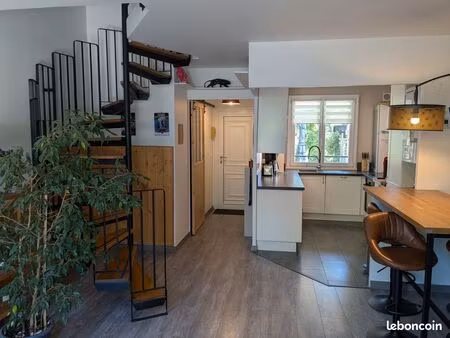 t3 meublé de 73 m² avec terrasse