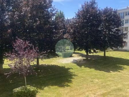 appartement 5 pièces 82 m²
