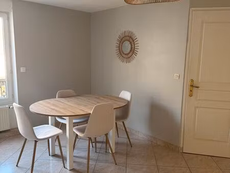 appartement 2 pièces plein centre neauphle le château