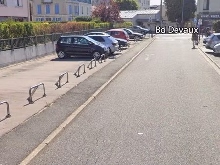 parking centre ville poissy à louer
