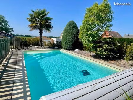 maison lumineuse - piscine - au calme - 15 min de colmar