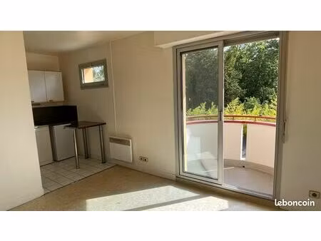 studio dans résid. calme  centre abbeville