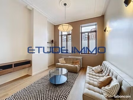 immeuble 7 pièces 200 m²