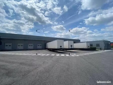local industriel 3 541 m²