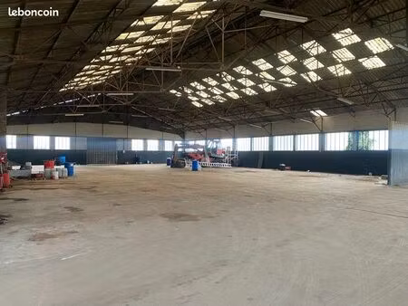 bâtiment industriel 2 300 m² – centre-ville la ferté-bernard – nombreuses possibilités