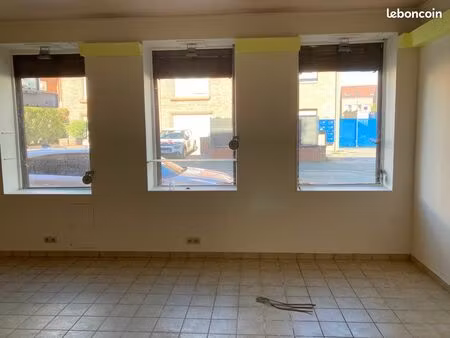 local commercial 42 m2 mouvaux