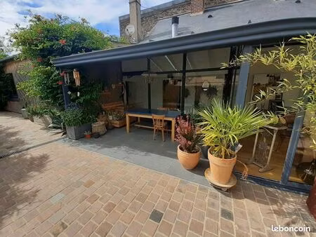 maison de ville 6 pièces 202 m²
