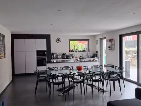 maison 10 pièces 277m²