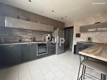 maison de ville 5 pièces 90 m²