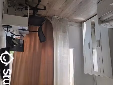 chambre 1 pièce 11 m²