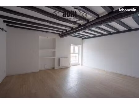studio 1 pièce 29 m²