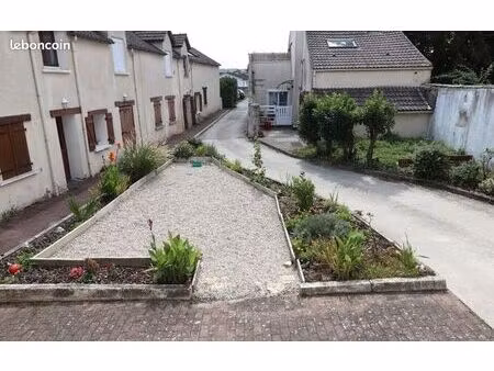 charmant t2 meublé +parking