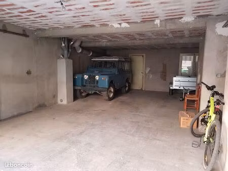 a vendre grand garage 60 m² quartier gare perpignan