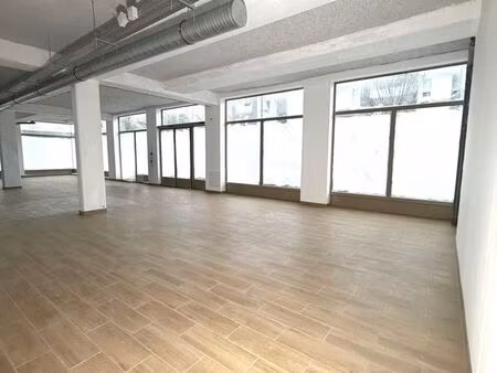 local 230 m² lille