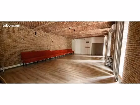 local 126 m²