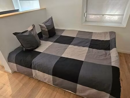 studio 27m2 disponible à la location - long ou court terme (pendant les mois de juillet et