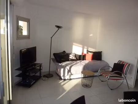 studio 1 pièce 26 m²