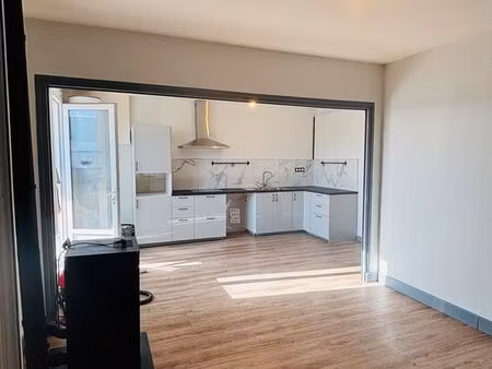 a louer f3 - 66m² proche à pied du centre de la ville de randan