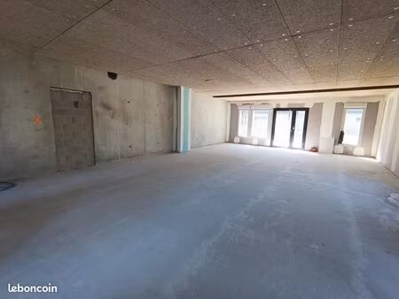 local commercial 80 m²