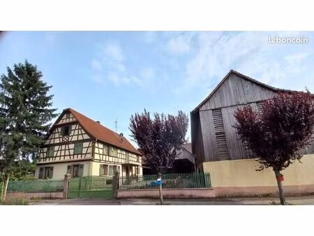 corps de ferme à restaurer