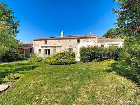 longère 7 pièces 163 m²