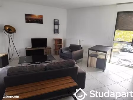 chambre 1 pièce 10 m²