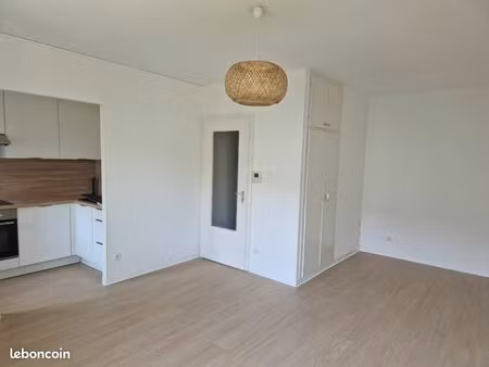 studio 31 m² lumineux avec balcon – résidence calme – quartier sainte-marie