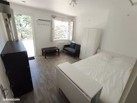 studio meublé 23 m² - talence - libre de suite
